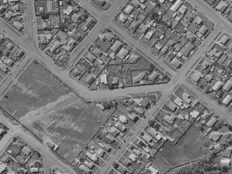 13 Duncan Street from the air, 1970-1974