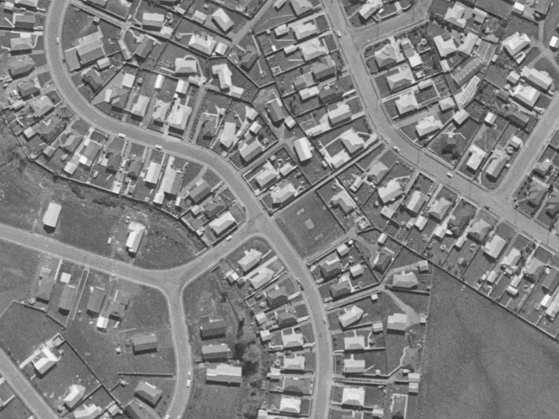 106 Wales Street from the air, 1970-1974