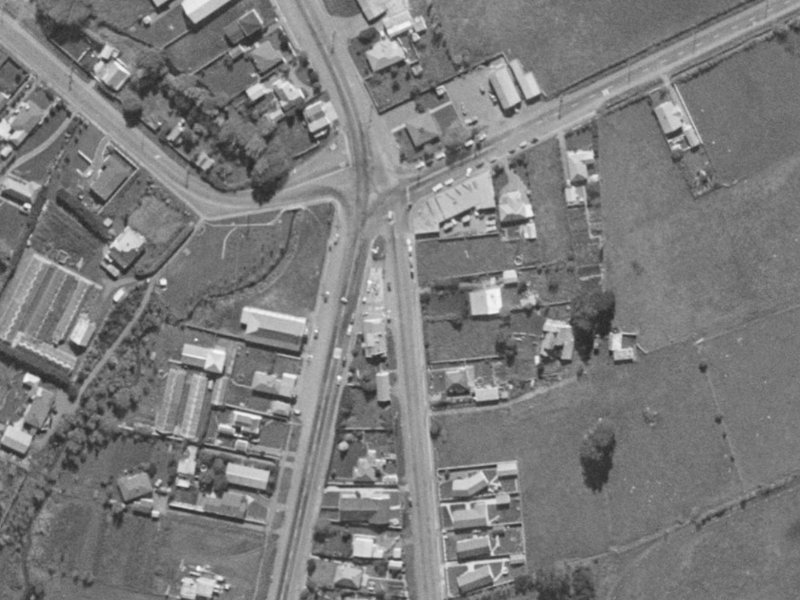5 Kennedys Bush Road from the air, 1970-1974