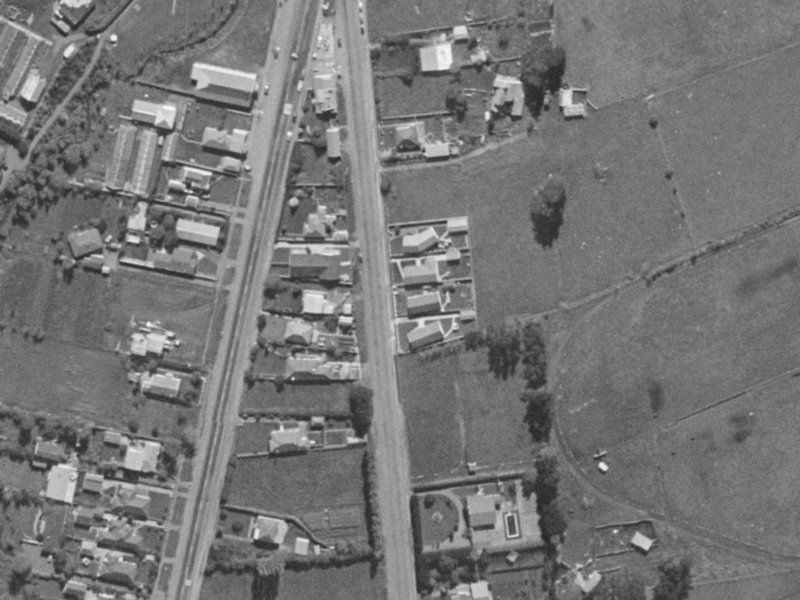 19 Kennedys Bush Road from the air, 1970-1974