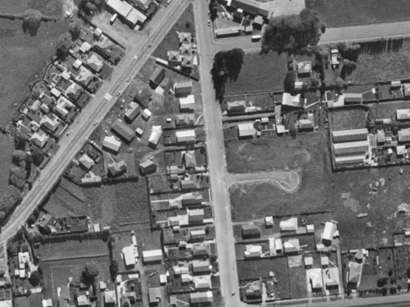 18 Larsen's Road from the air, 1970-1974