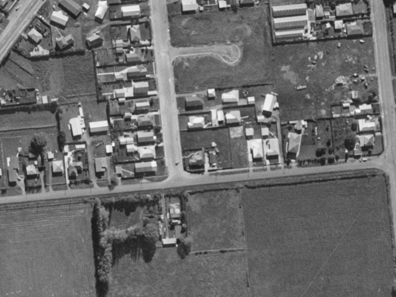 33 Larsens Road from the air, 1970-1974