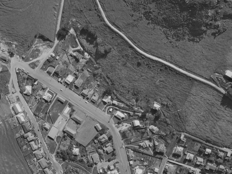 32 Voelas Road from the air, 1970-1974