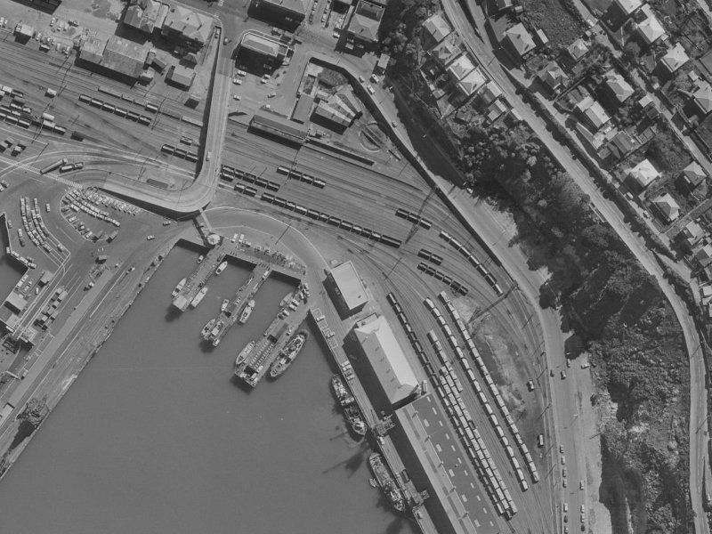 14 Gladstone Quay from the air, 1970-1974