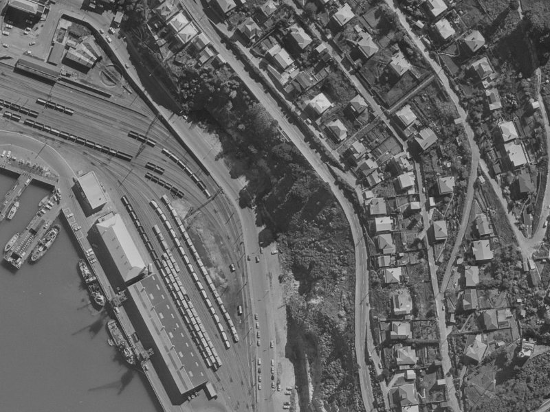 20 Gladstone Quay from the air, 1970-1974
