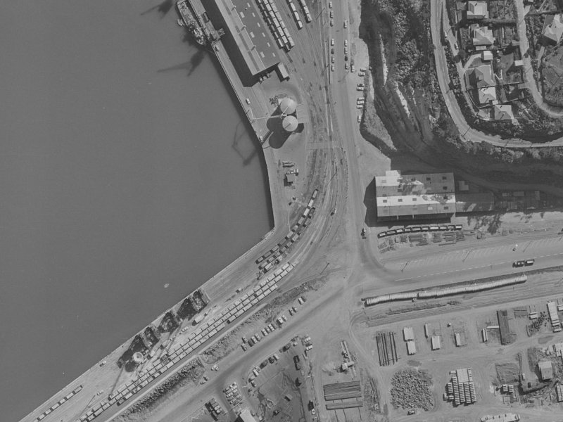 35 Gladstone Quay from the air, 1970-1974