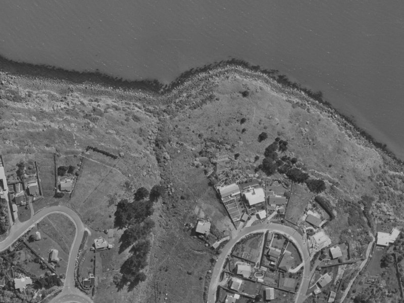 19 Te Ara Crescent from the air, 1970-1974