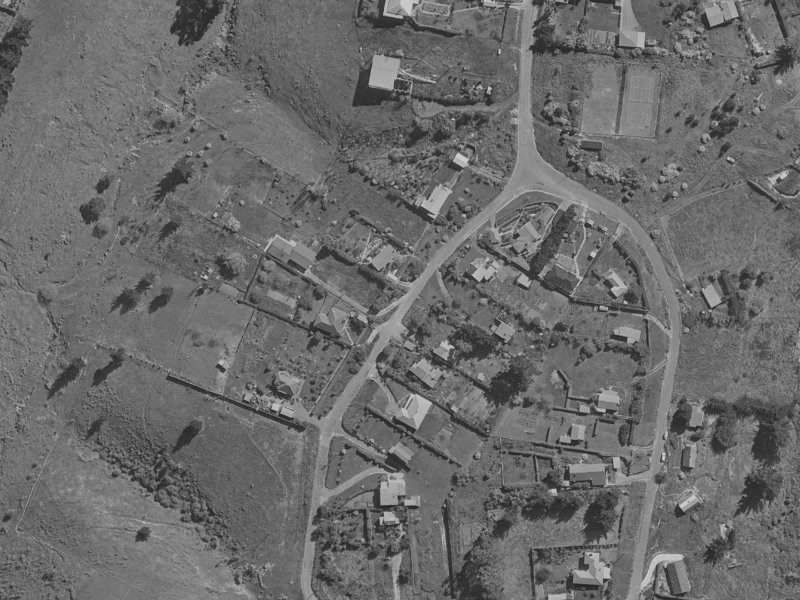 6 Te Papau Crescent from the air, 1970-1974