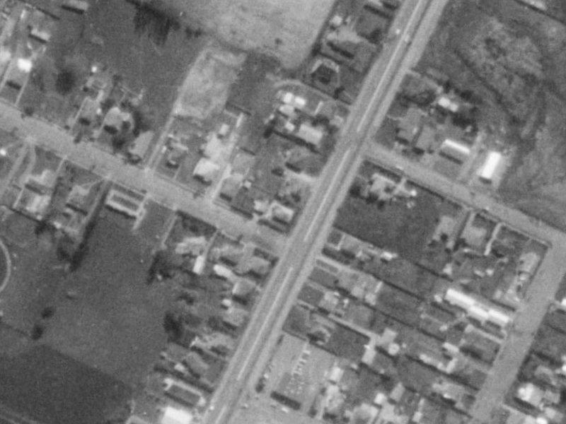 2 Darroch Street from the air, 1975-1979