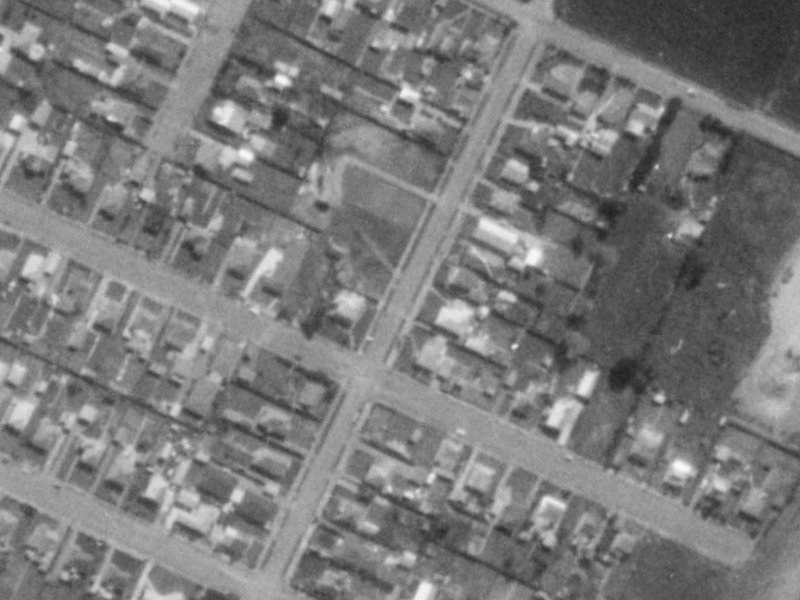 27 Tyrone Street from the air, 1975-1979
