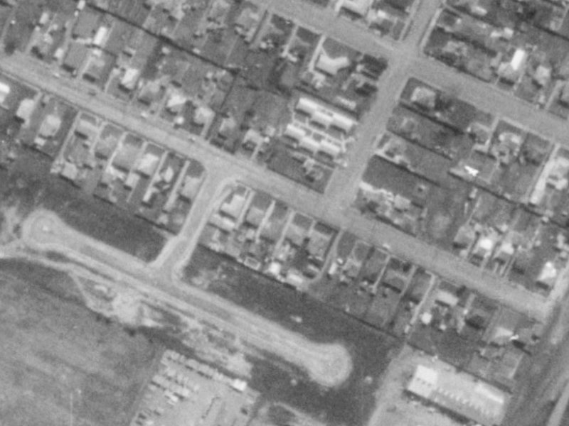 32 Donegal Street from the air, 1975-1979