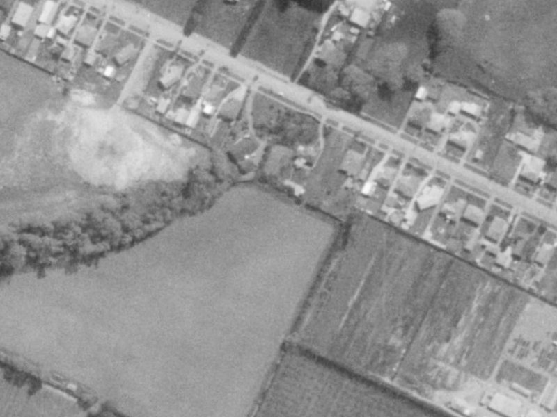 43 Crombie Green from the air, 1975-1979