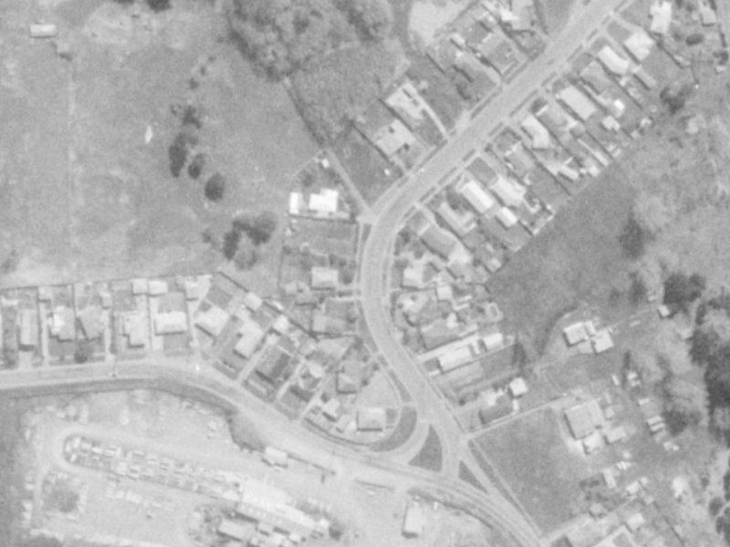 33 Waitikiri Drive from the air, 1975-1979