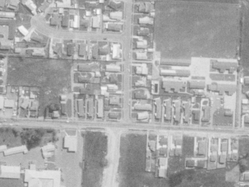 6 Freebairn Street from the air, 1975-1979