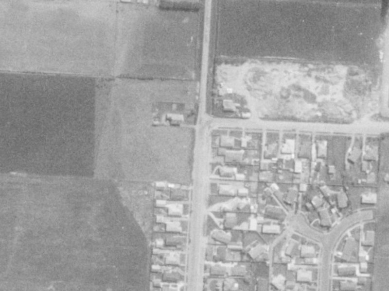133 Cavendish Road from the air, 1975-1979