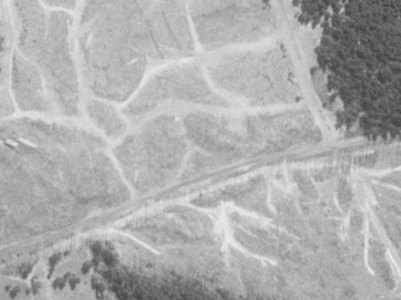 27 Pohutukawa Crescent from the air, 1975-1979
