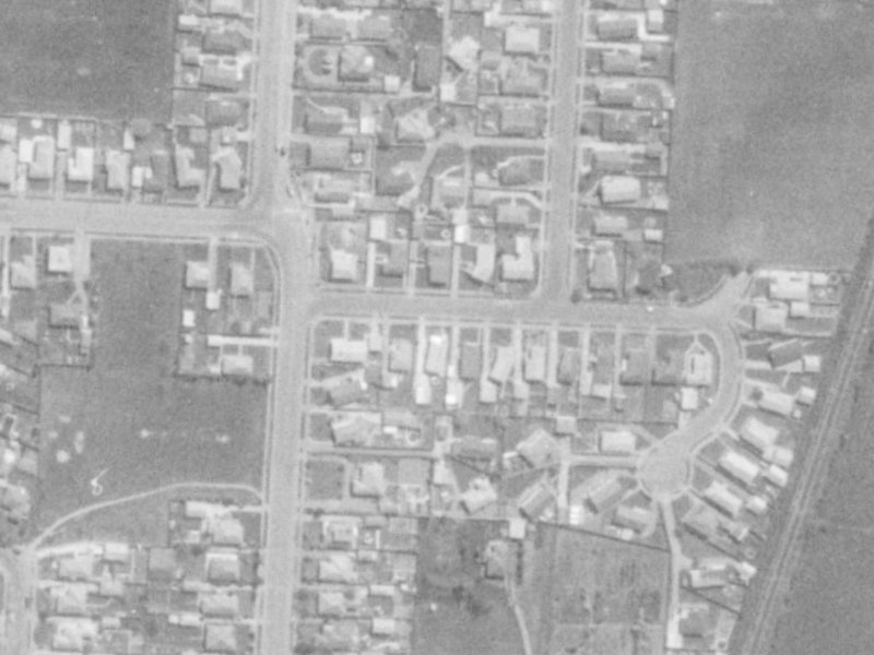 6 Royleen Street from the air, 1975-1979