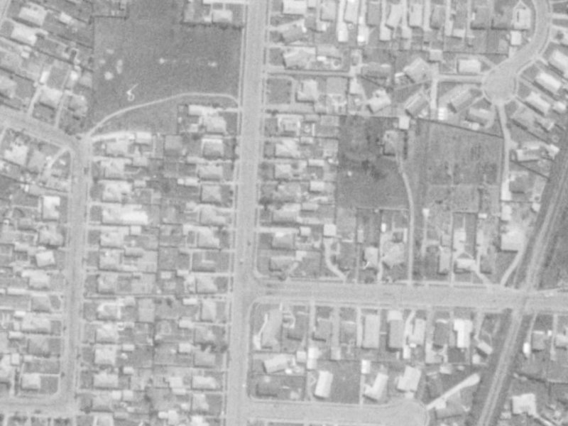 82 Cavendish Road from the air, 1975-1979