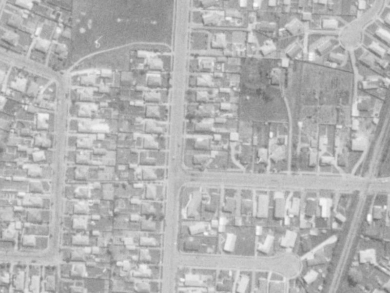 80 Cavendish Road from the air, 1975-1979