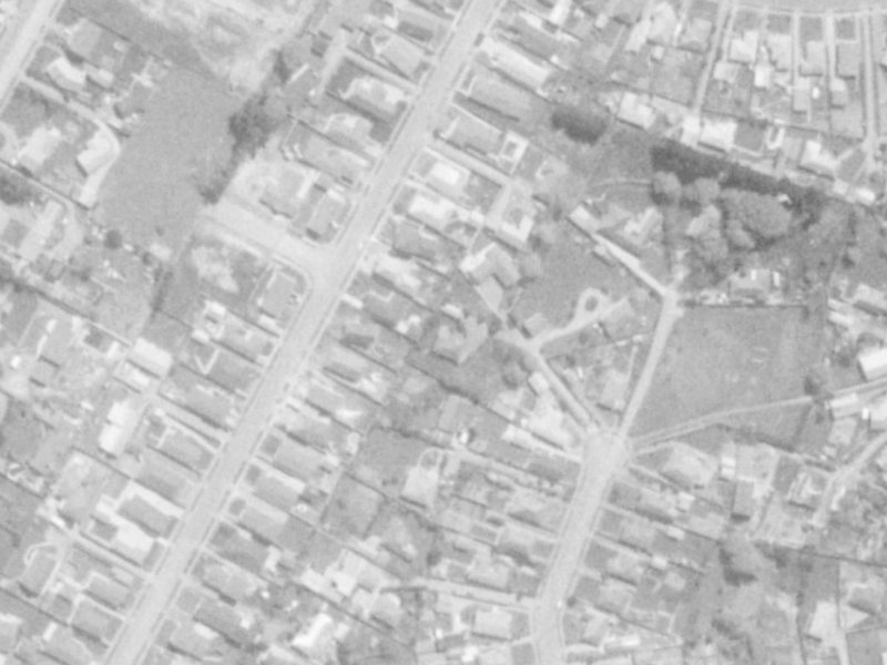 33 Larch Place from the air, 1975-1979