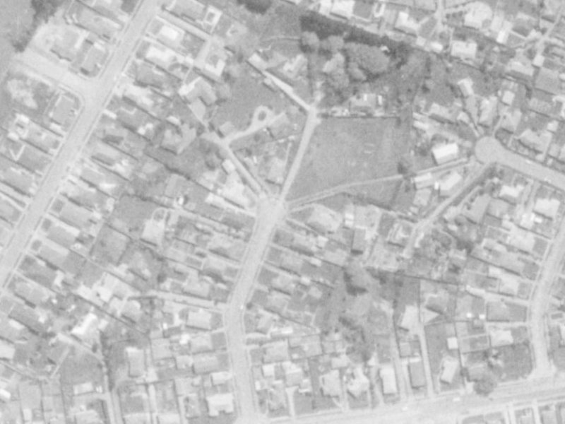 29 Larch Place from the air, 1975-1979