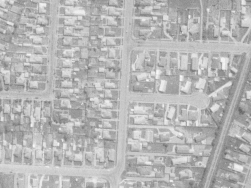 68 Cavendish Road from the air, 1975-1979