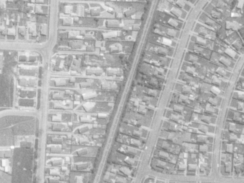 38D Cavendish Road from the air, 1975-1979