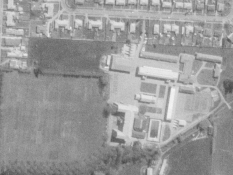 83 Momorangi Crescent from the air, 1975-1979