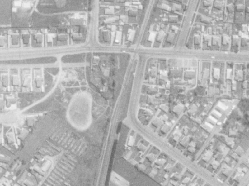 152 Vagues Road from the air, 1975-1979