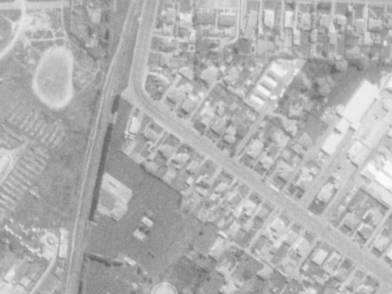 121A Vagues Road from the air, 1975-1979