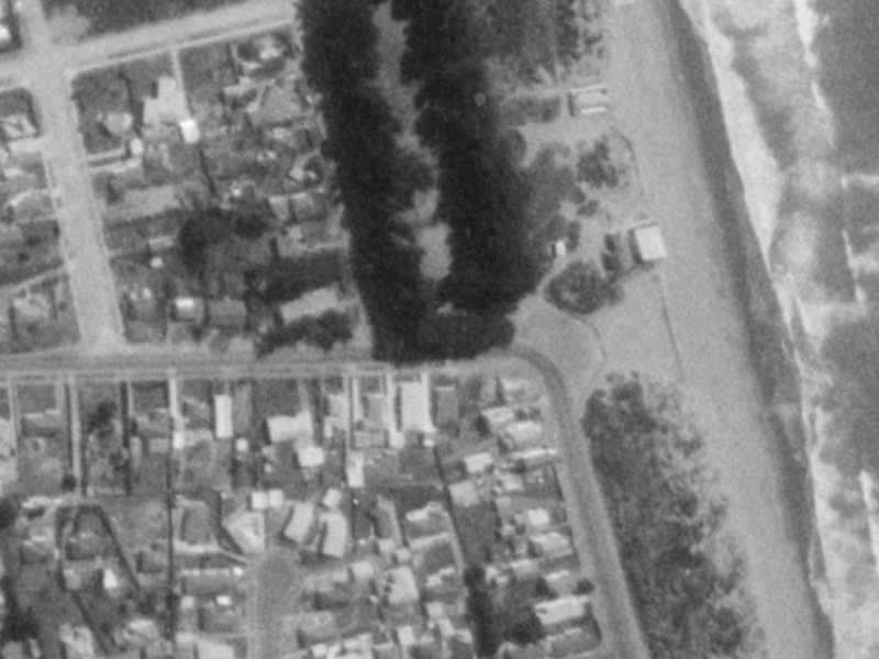 4 Beach Road from the air, 1975-1979
