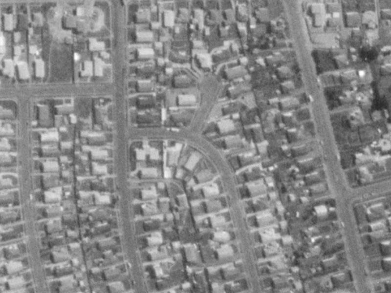 33 Monowai Crescent from the air, 1975-1979