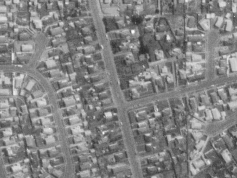 33 Britannia Street from the air, 1975-1979