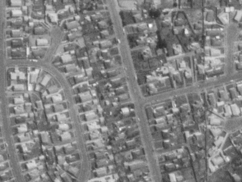 32 Britannia Street from the air, 1975-1979
