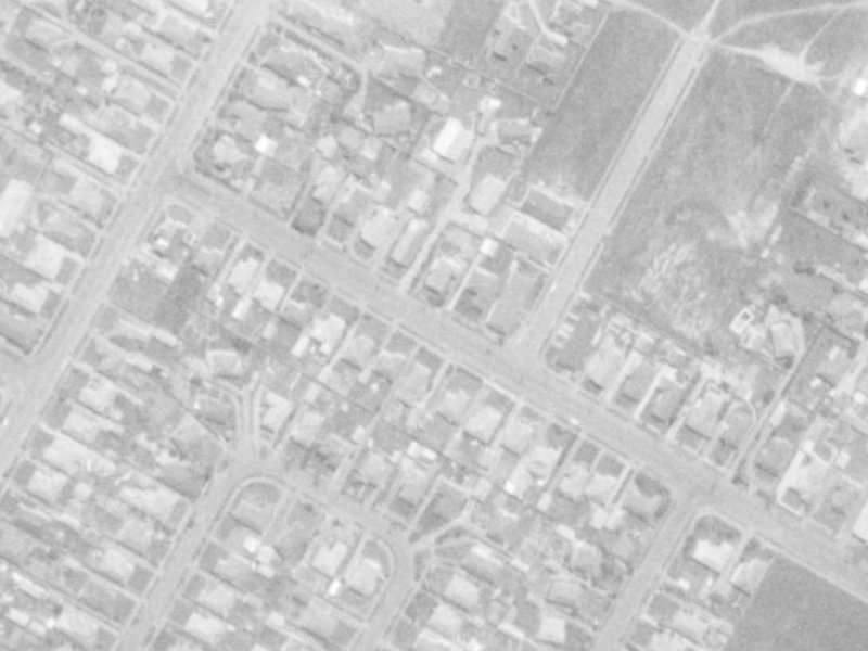 92 Isleworth Road from the air, 1975-1979