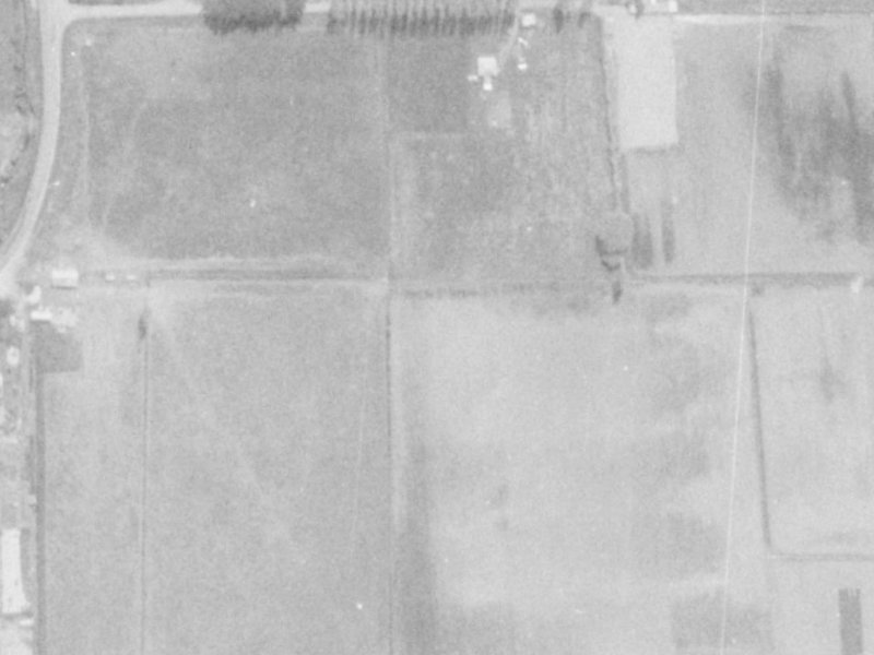 5 Queenswood Gardens from the air, 1975-1979