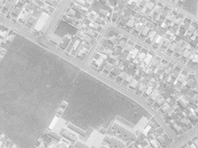31 Isleworth Road from the air, 1975-1979
