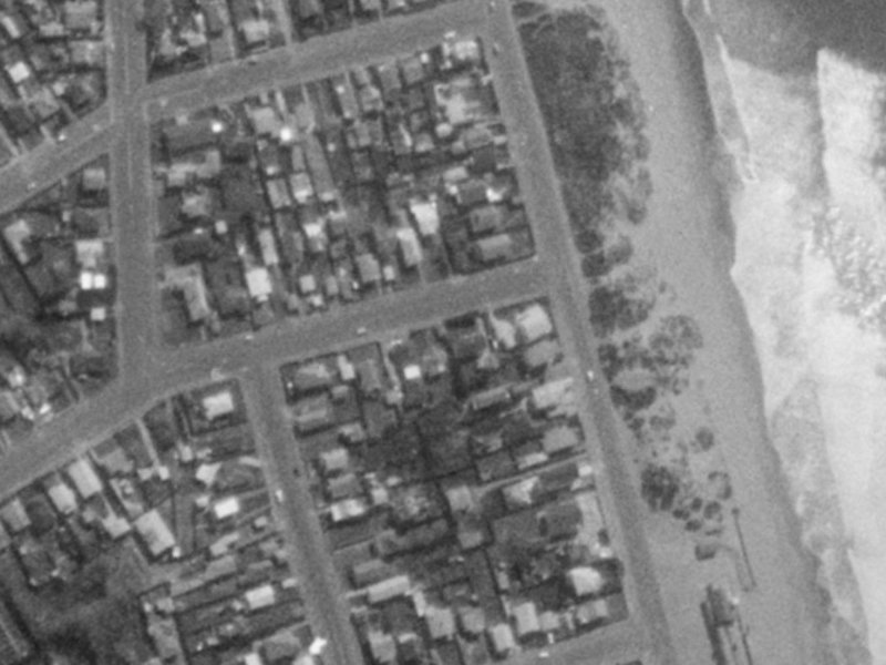 7 Cygnet Street from the air, 1975-1979