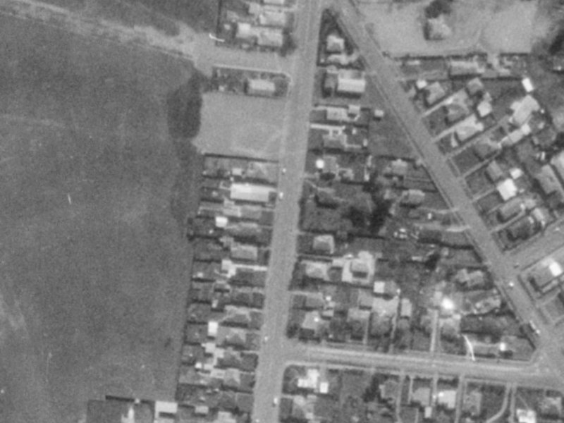 246-224 Bower Avenue from the air, 1975-1979