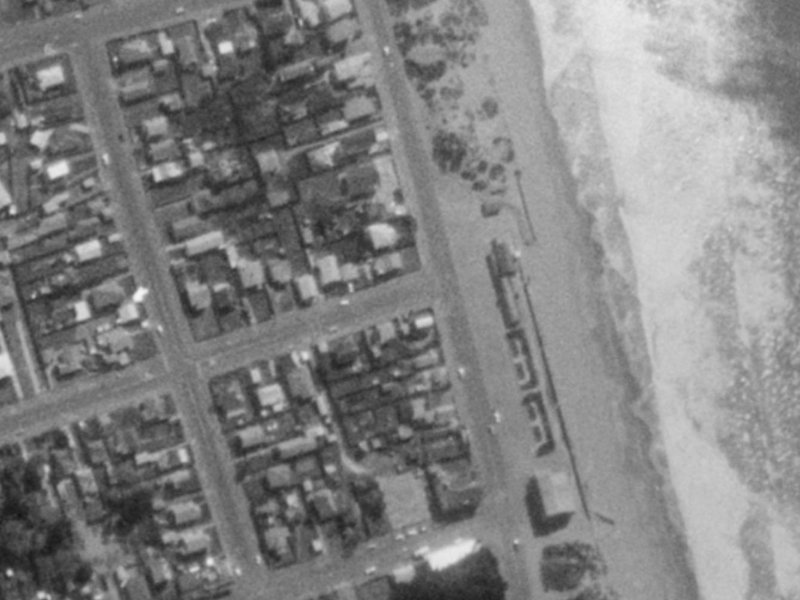 4 Leaver Terrace from the air, 1975-1979