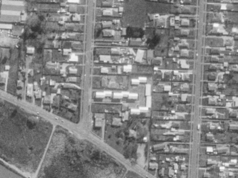 189 Palmers Road from the air, 1975-1979