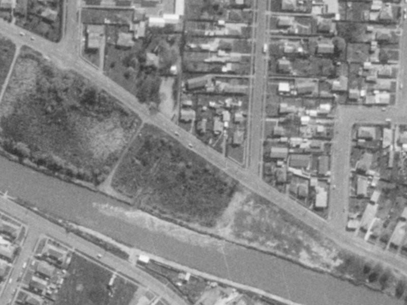 527-529 New Brighton Road from the air, 1975-1979