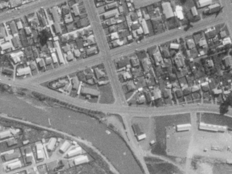 32 Hardy Street from the air, 1975-1979