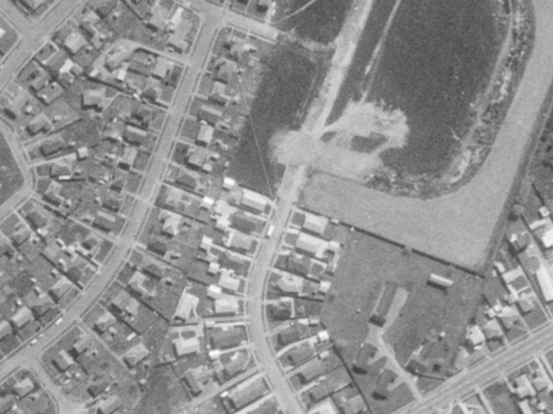 35 Farnborough Street from the air, 1975-1979