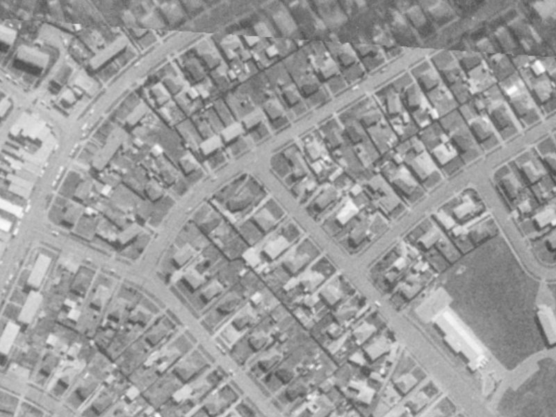 4 Rowan Avenue from the air, 1975-1979
