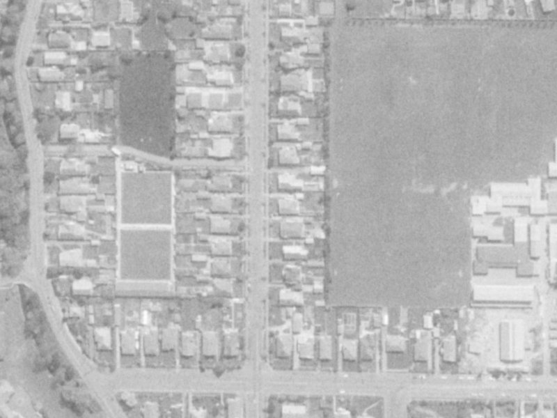 113 Petrie Street from the air, 1975-1979
