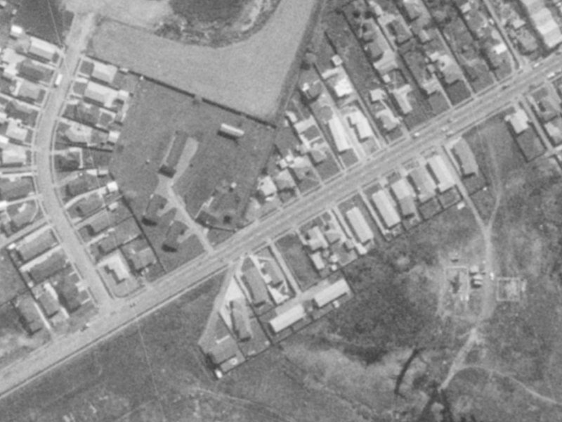 537 Pages Road from the air, 1975-1979
