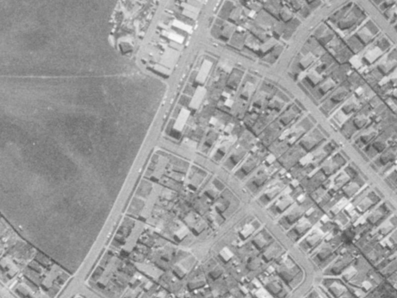 1-9 Lyndhurst Crescent from the air, 1975-1979