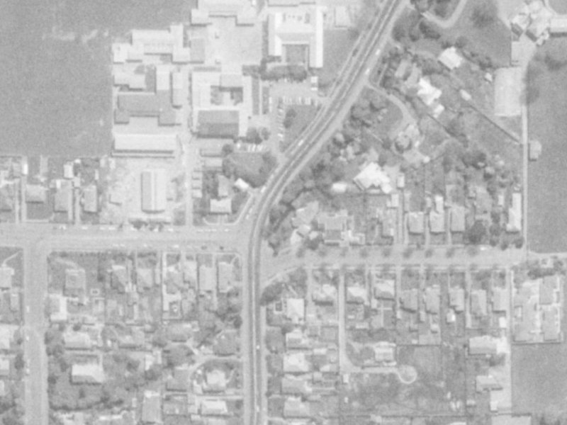 80–96 North Parade from the air, 1975-1979