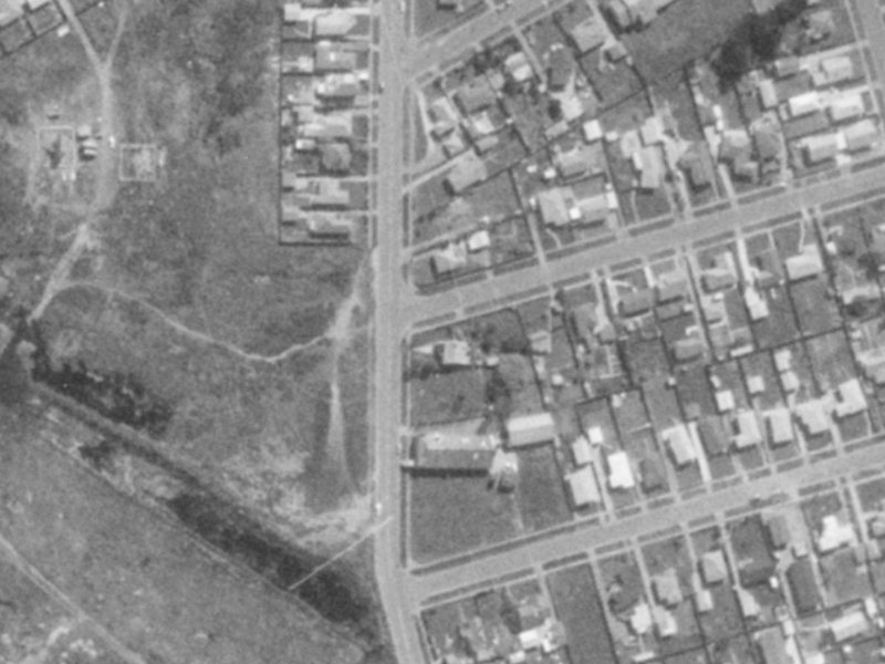 1/2 Arncliff Street from the air, 1975-1979